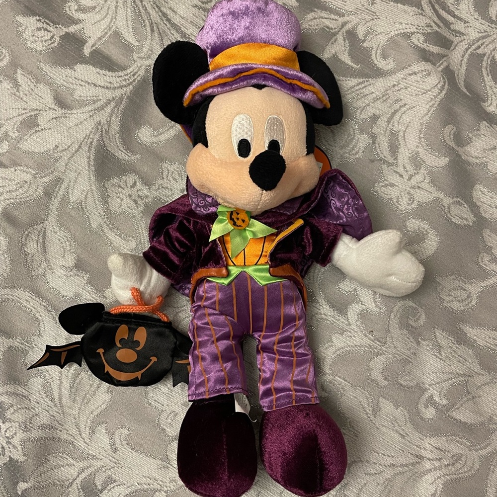 Disney Theme Park Mickey Mouse Halloween Plush
